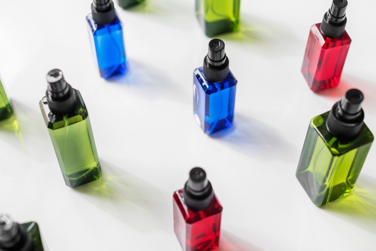 Deretan botol parfum