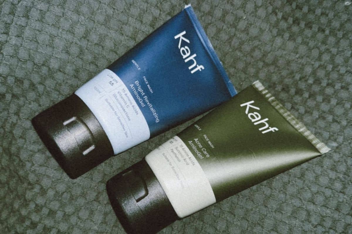 Kahf Bright Revitalizing dan Acne Care Amino Gel Face Wash