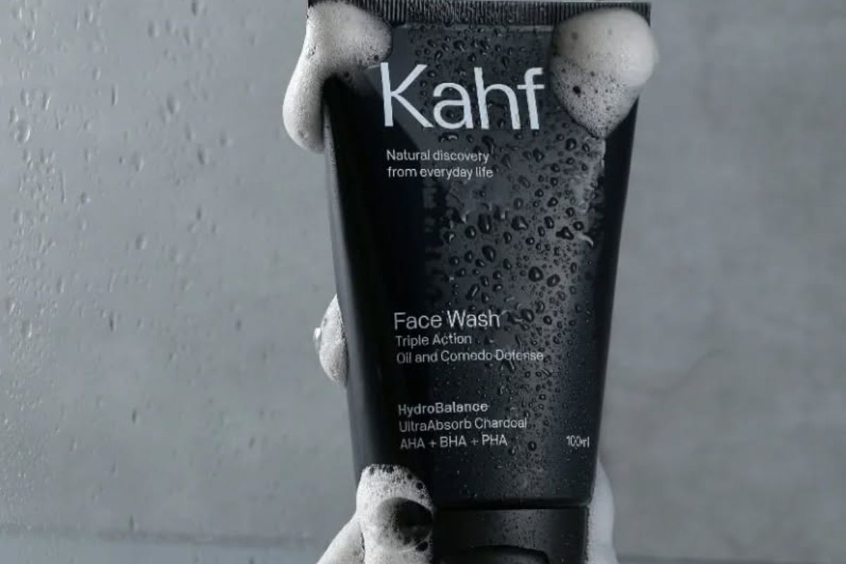 KAHF Triple Action Oil and Comedo Defense Face Wash