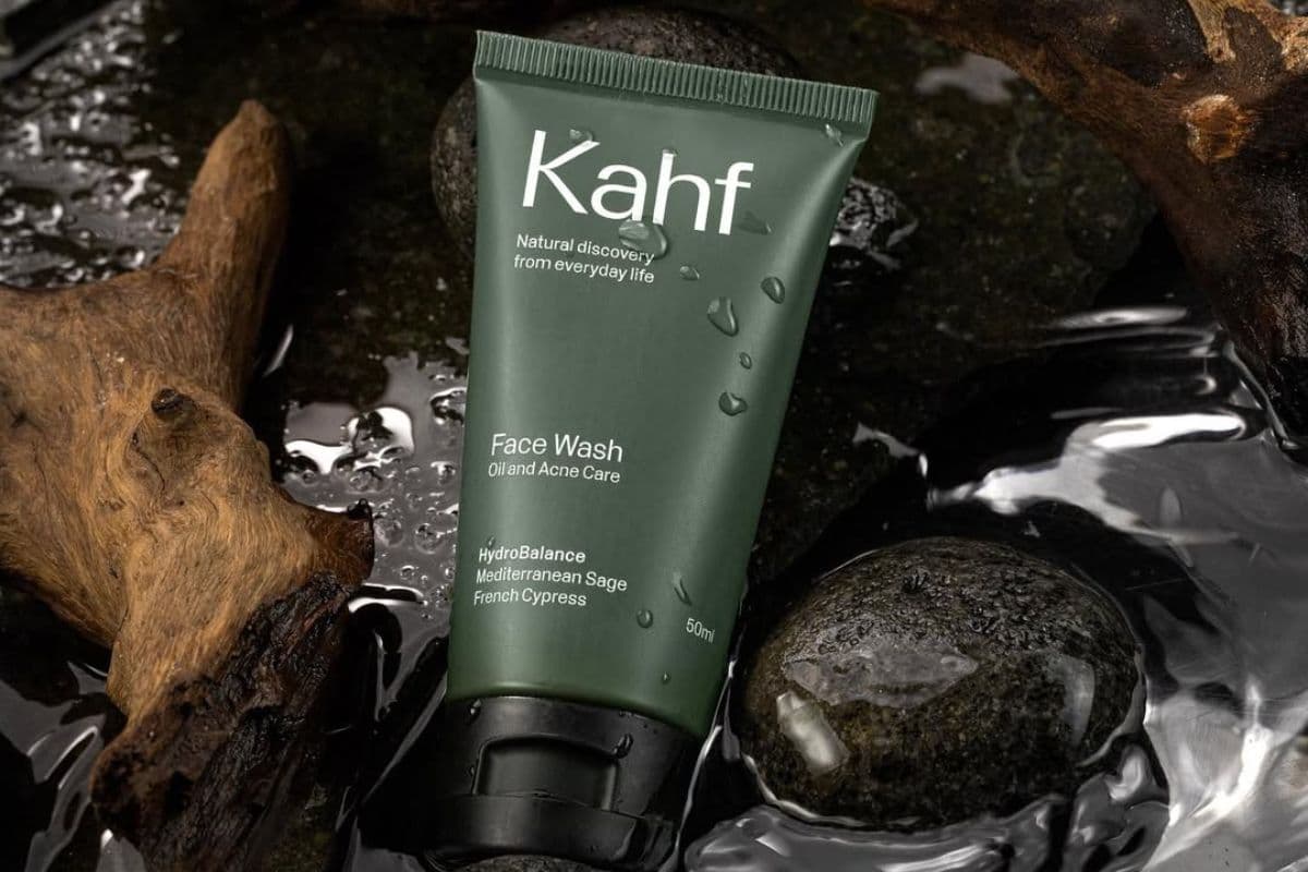 KAHF Oil & Acne Care Face Wash